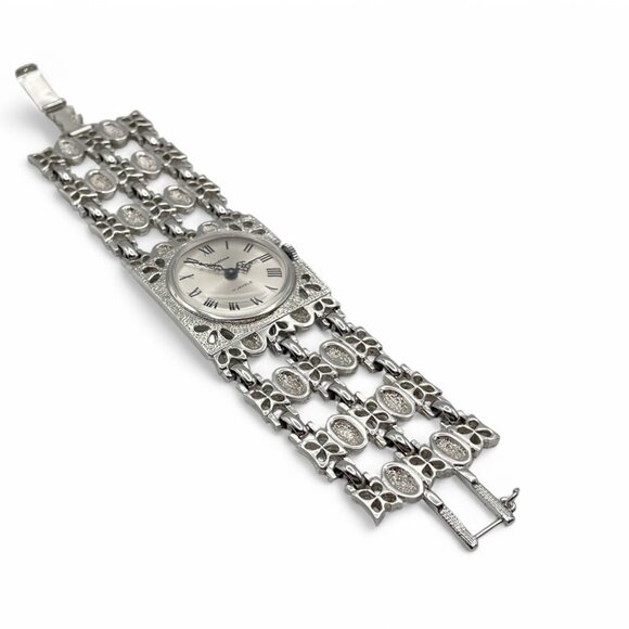 Vintage VENDOME Women's Watch 17 Jewels Hand Wind Up Silver Chunky Wristwatch - Picture 3 of 10